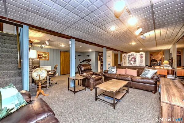 $395,000 | 34 Tara Drive, Glastonbury, CT 06033