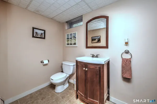 $395,000 | 34 Tara Drive, Glastonbury, CT 06033