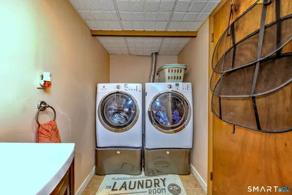 $395,000 | 34 Tara Drive, Glastonbury, CT 06033