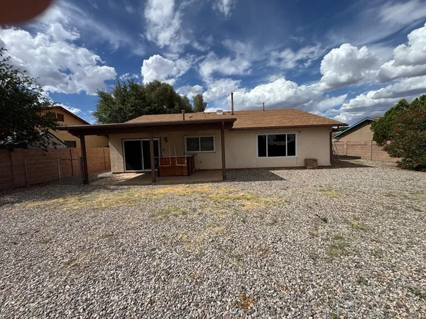 $1,550 | 1016 East Cottonwood Drive, Sierra Vista, AZ 85635