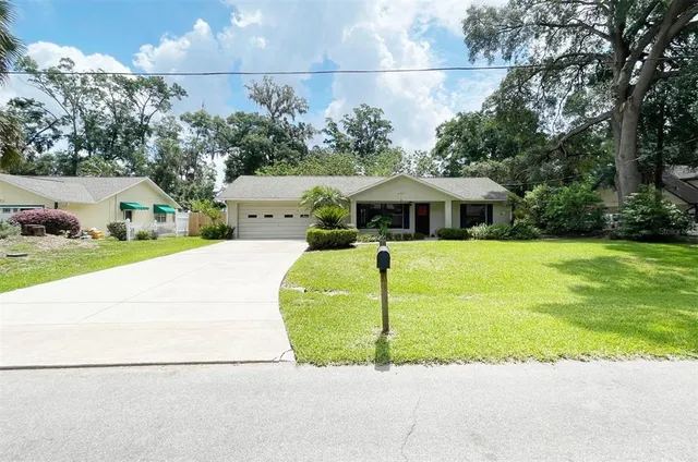 $259,000 | 12467 Southeast 62nd Avenue, Belleview, FL 34420