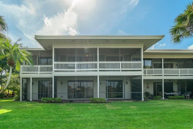 $3,950 | 11842 Pebblewood Drive, Unit 102, Wellington, FL 33414