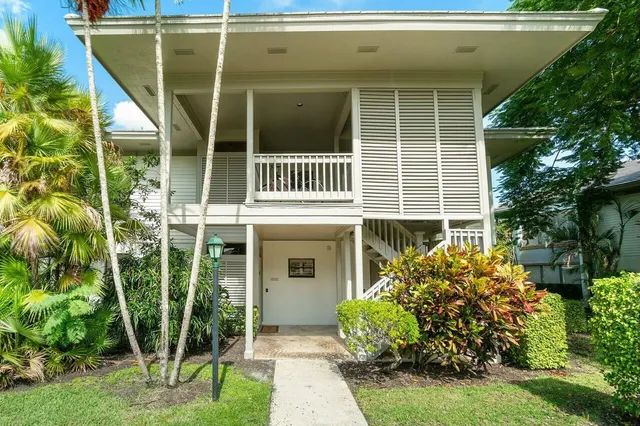 $3,950 | 11842 Pebblewood Drive, Unit 102, Wellington, FL 33414