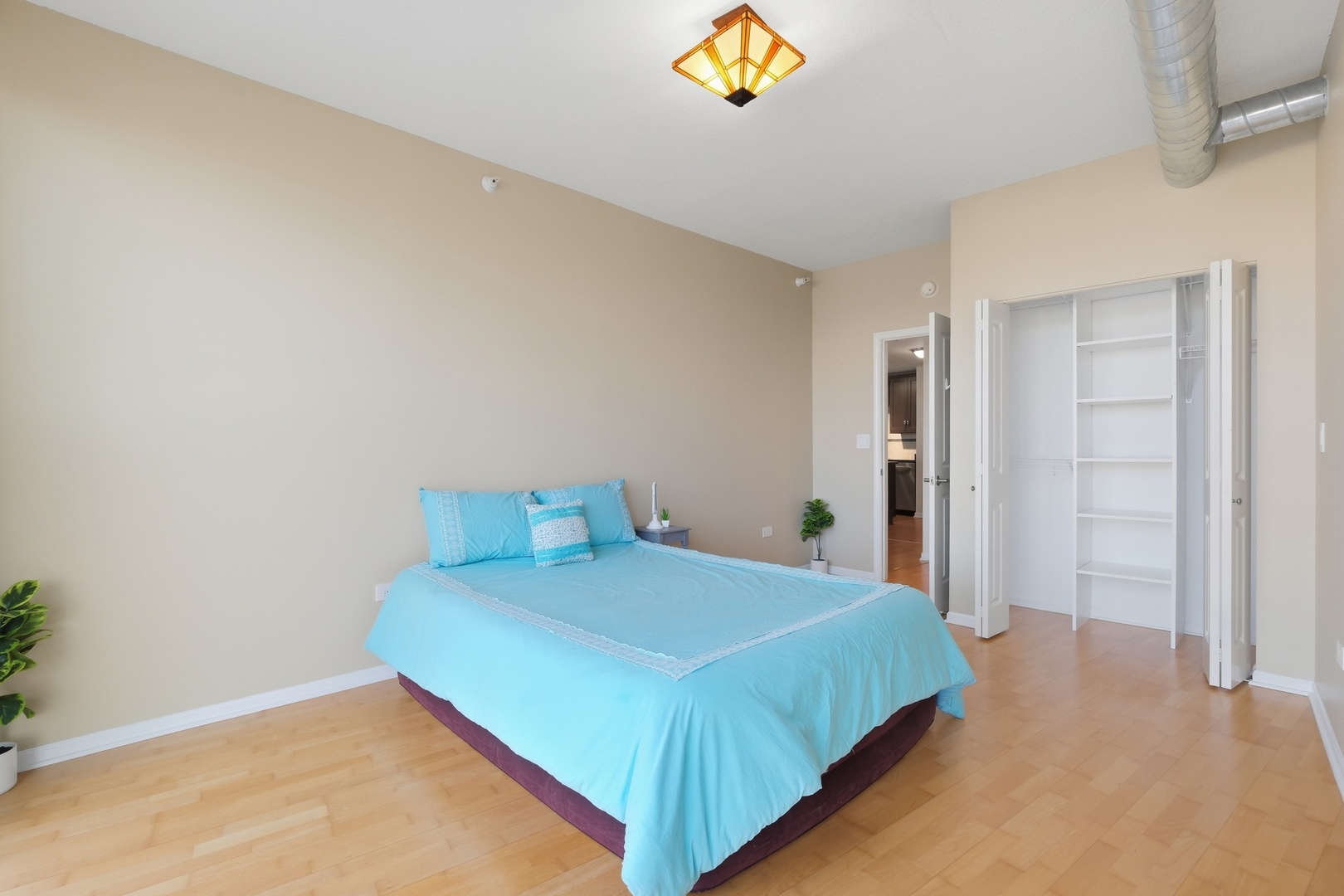 1228 Emerson Street, Unit 304 Evanston, IL 60201 - Photo 17 of 28