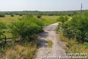 $450,000 | 670 Country Lane, Cibolo, TX 78108