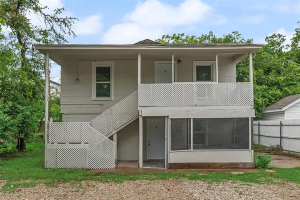 $1,225 | 821 Bond Street, Unit A, Fort Worth, TX 76114