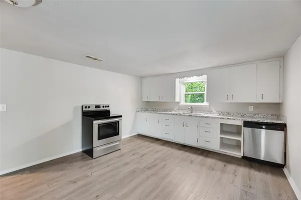 $1,225 | 821 Bond Street, Unit A, Fort Worth, TX 76114