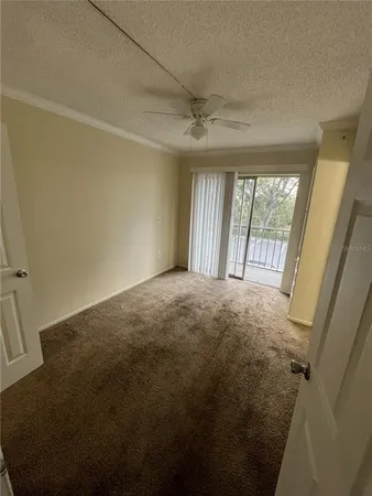 a view of empty room with window