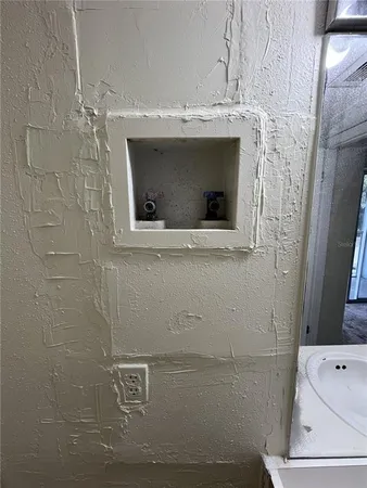 $1,000 | 121 Oyster Bay Circle, Unit 220, Altamonte Springs, FL 32701