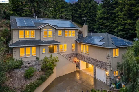 $1,995,000 | 7010 Pinehaven Road, Oakland, CA 94611