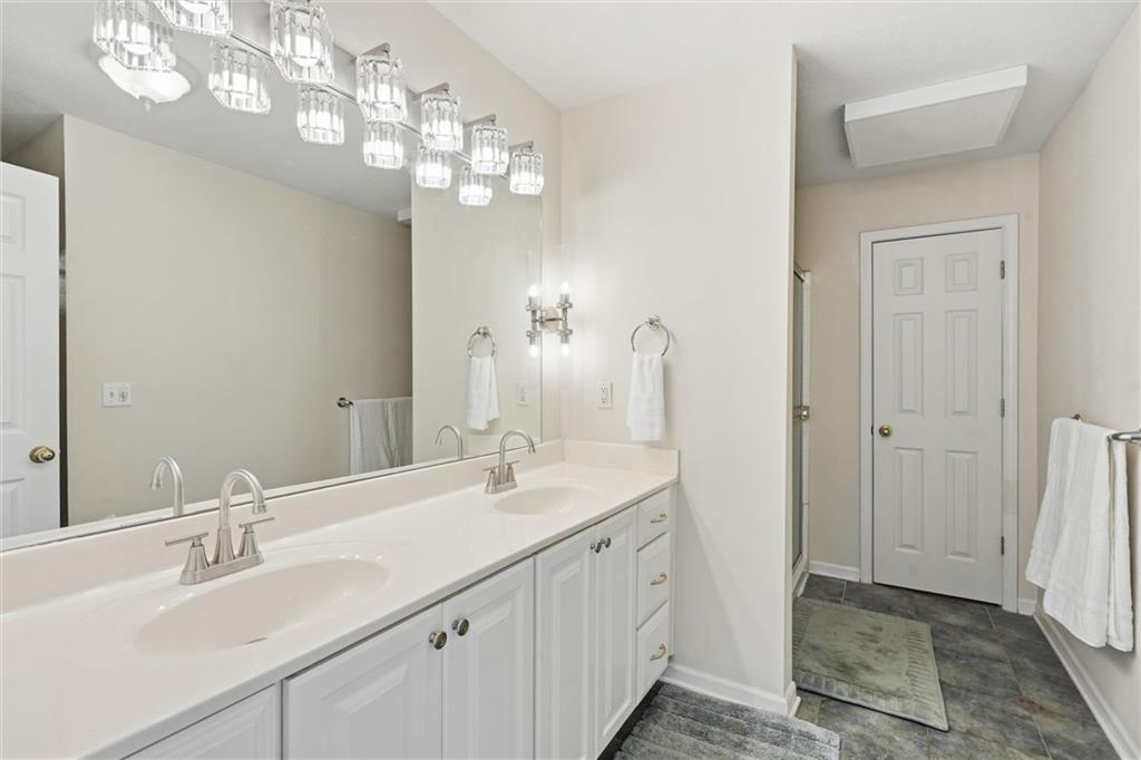 25290 Quivira Road Louisburg, KS 66053 - Photo 19 of 41