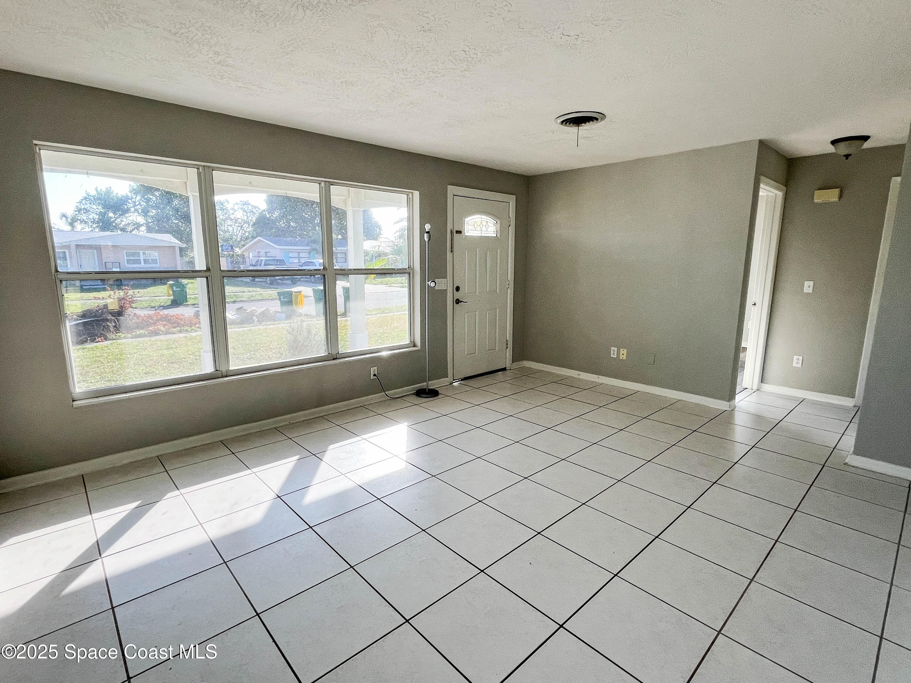 1010 Barclay Drive Cocoa, FL 32927 - Photo 7 of 48 Living/Dining Room