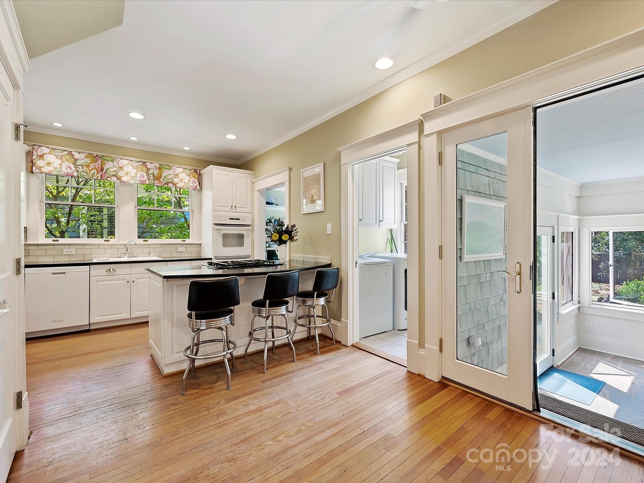 1944 East 9th Street Charlotte, NC 28204 - Photo 16 of 48