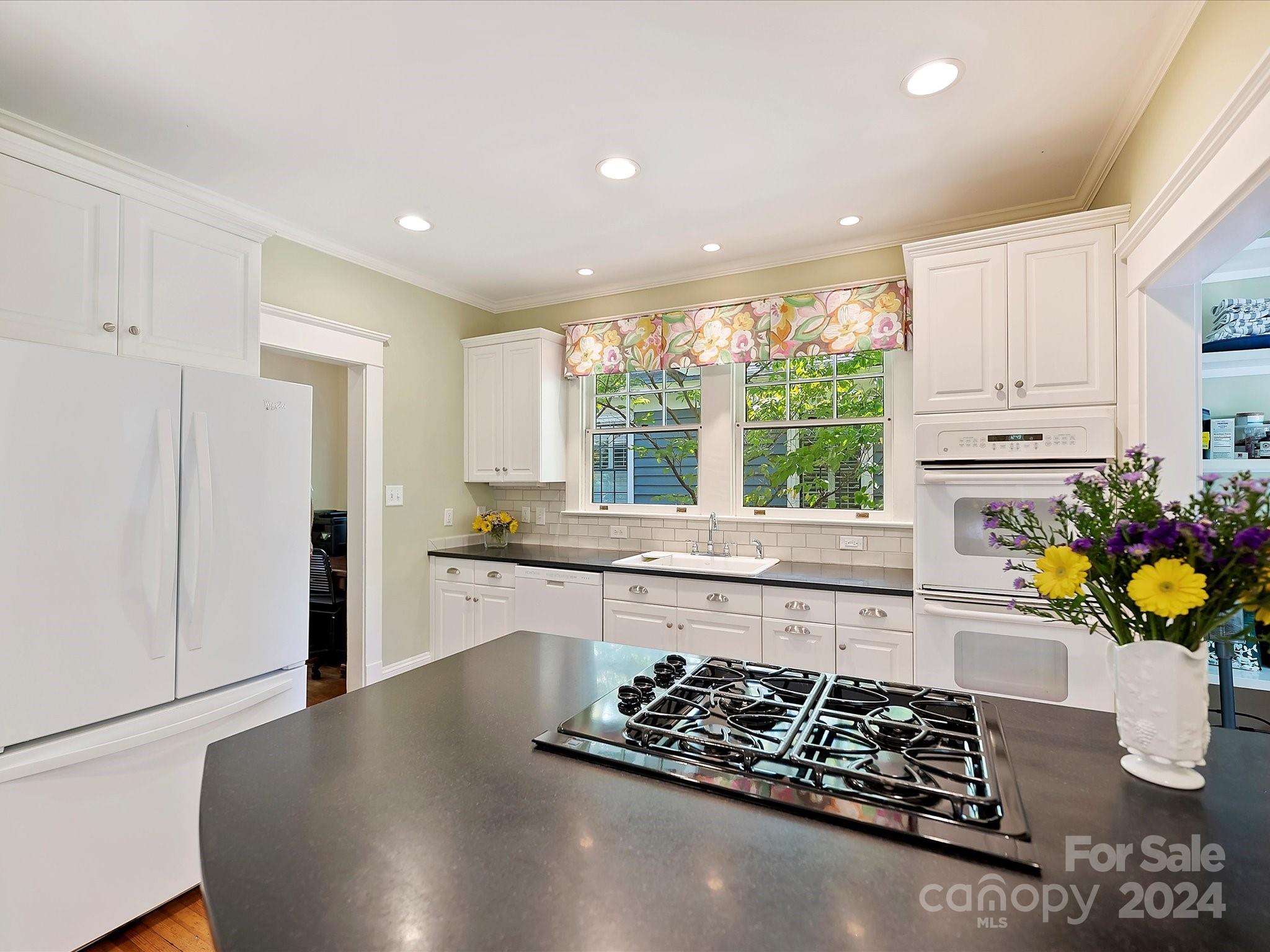 1944 East 9th Street Charlotte, NC 28204 - Photo 18 of 48