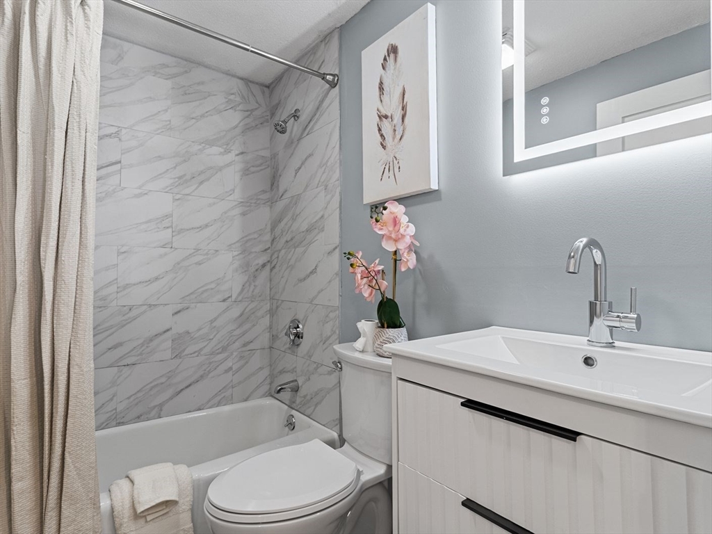 73 Bridle Road, Unit 73 Billerica, MA 01821 - Photo 19 of 23 Gallery Image 19