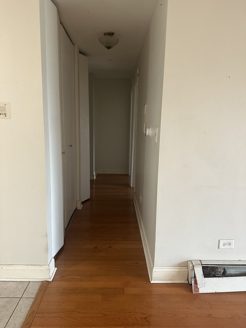 710 Hill Drive, Unit 8307 Hoffman Estates, IL 60169 - Photo 6 of 11