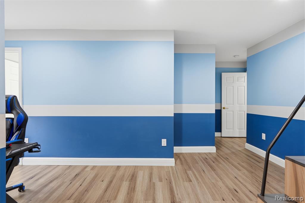 4212 April Lane Sterling Heights, MI 48310 - Photo 31 of 61
