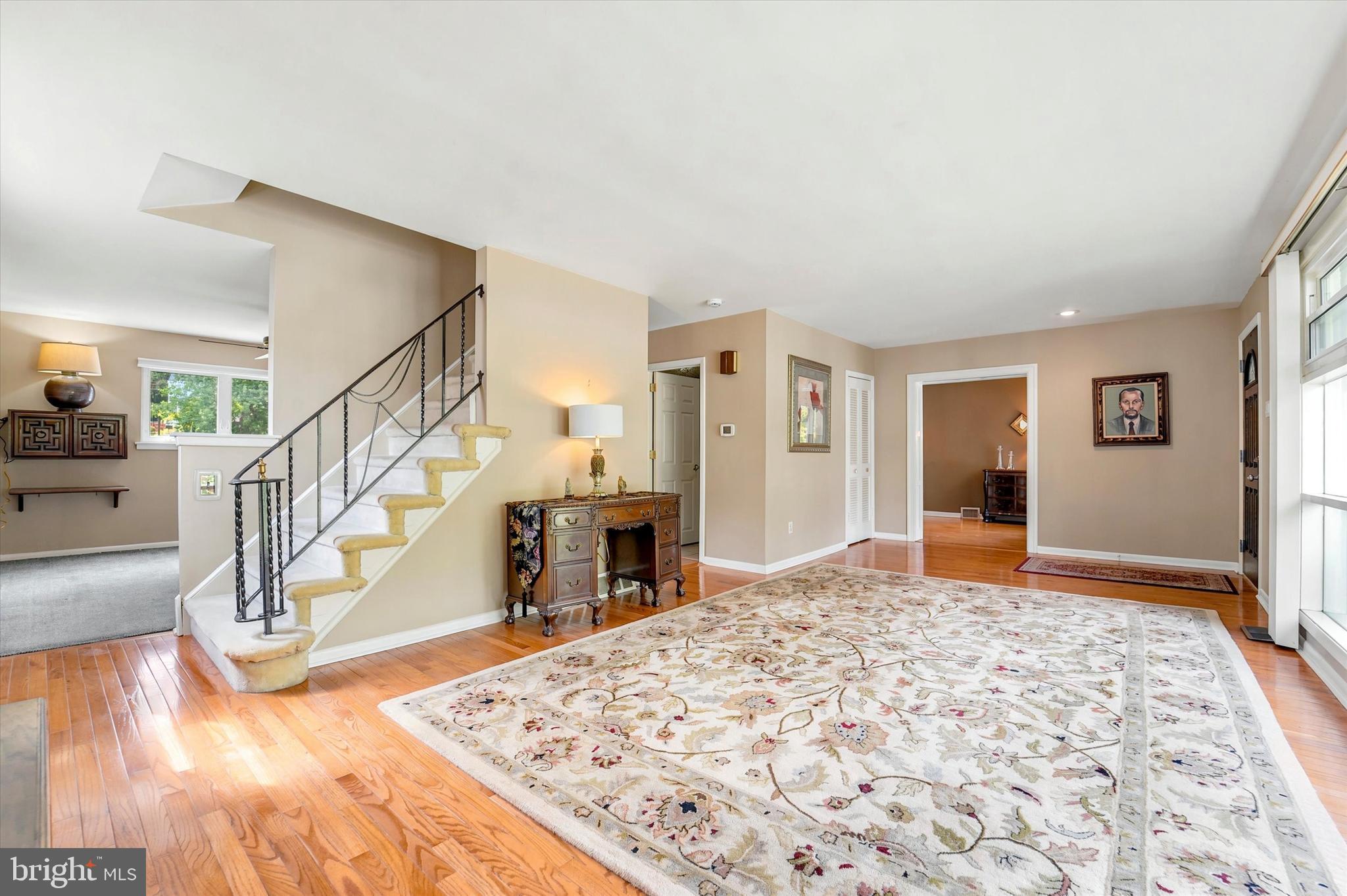 303 Glendale Road Havertown, PA 19083 - Photo 3 of 38