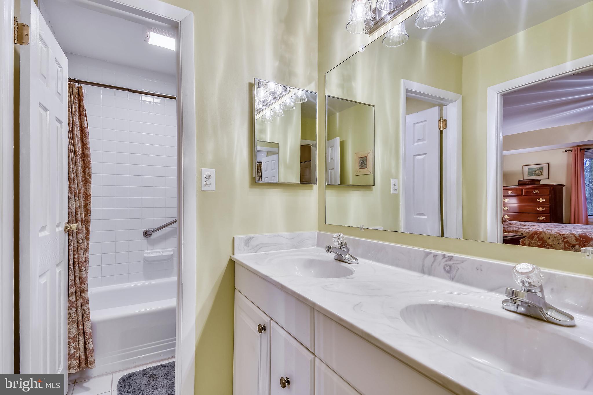 7016 Sherwood Road, Unit 32 Baltimore, MD 21239 - Photo 18 of 41 Update Hall Bath