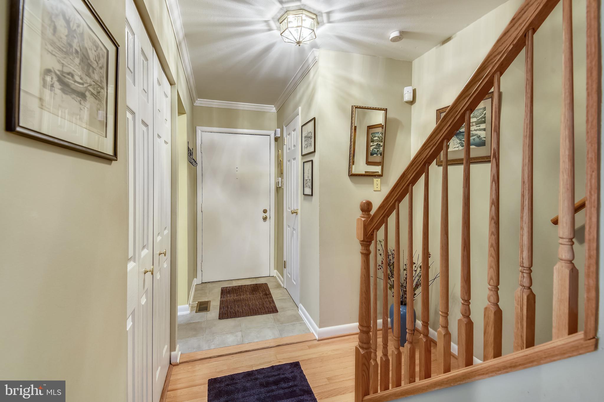 7016 Sherwood Road, Unit 32 Baltimore, MD 21239 - Photo 9 of 41 Foyer