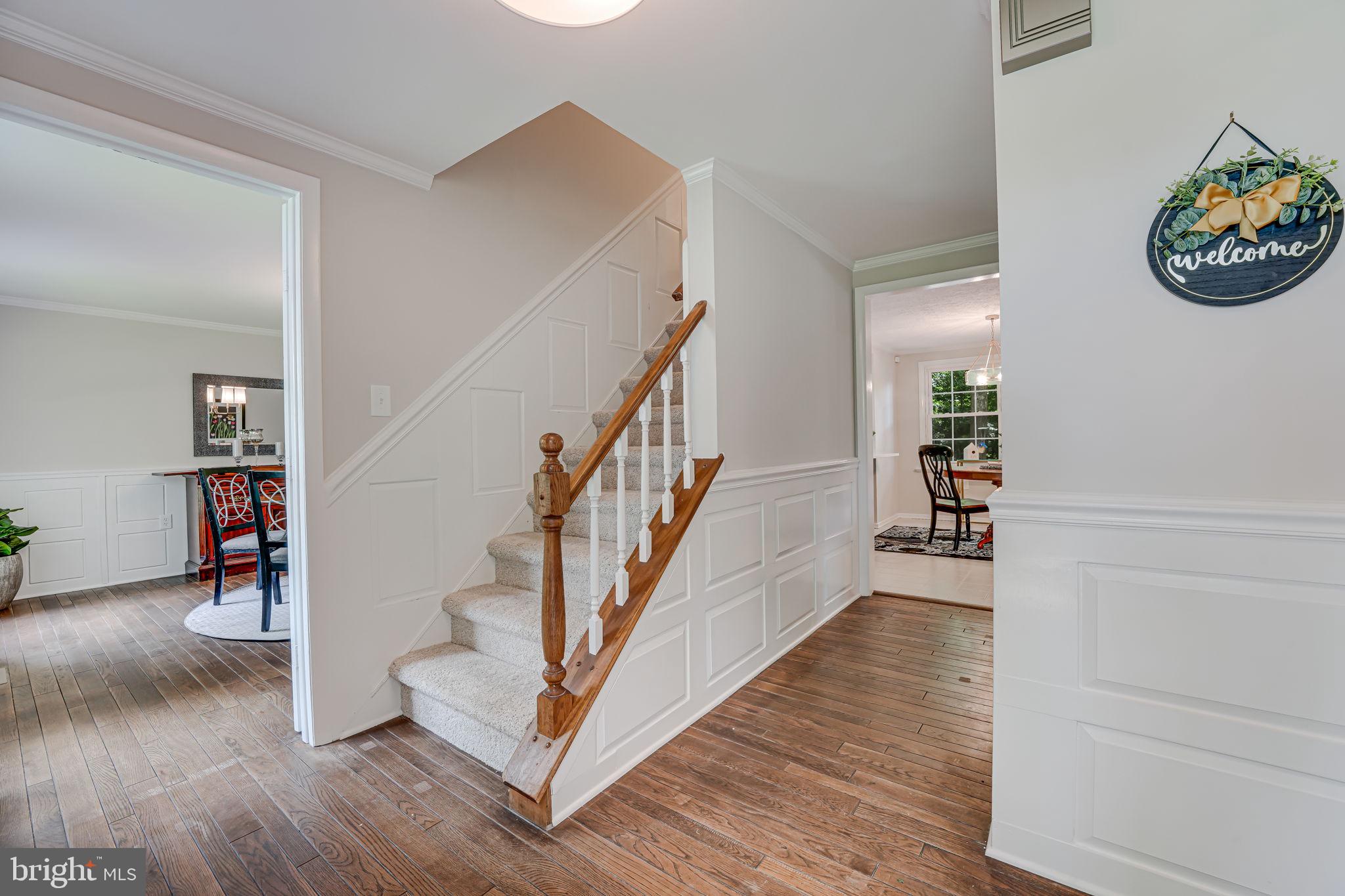 12250 Angel Wing Court Reston, VA 20191 - Photo 18 of 69 Front foyer