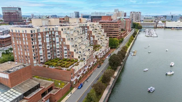 $1,900,000 | 75-83 Cambridge Parkway, Unit E807, Cambridge, MA 02142