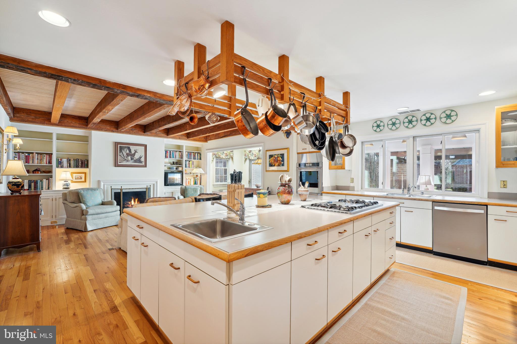 3720 Seminary Road Alexandria, VA 22304 - Photo 13 of 40 Kitchen
