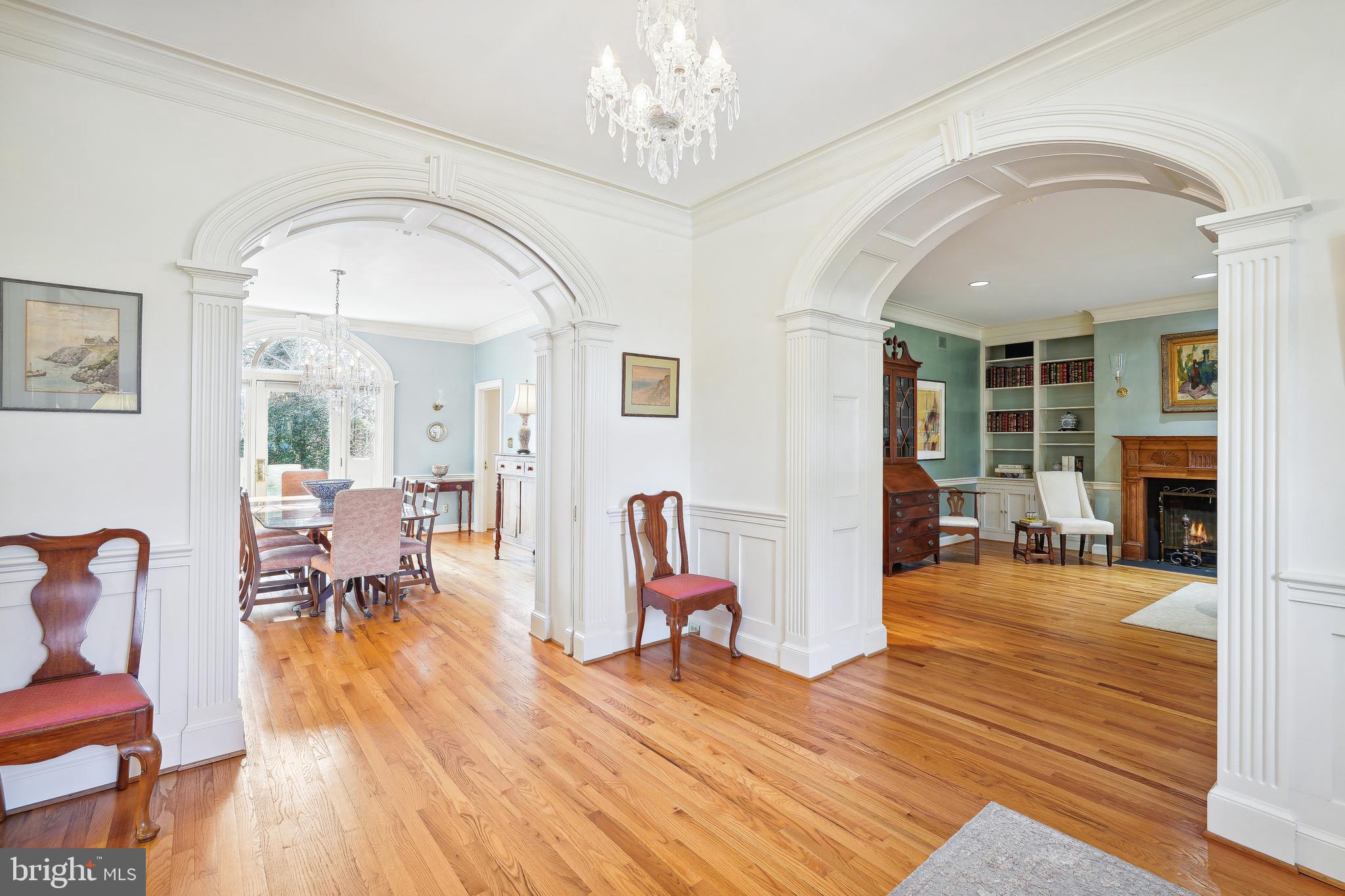 3720 Seminary Road Alexandria, VA 22304 - Photo 3 of 40 Foyer