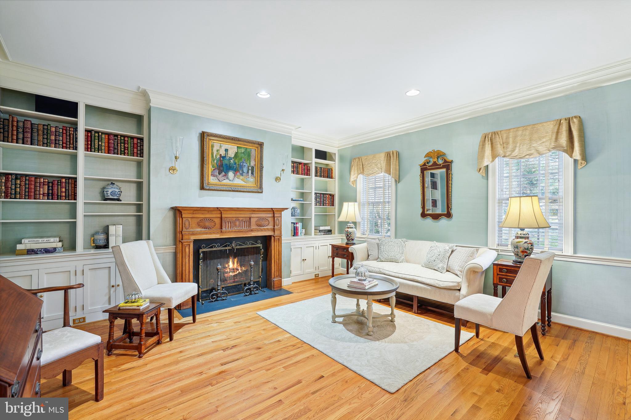 3720 Seminary Road Alexandria, VA 22304 - Photo 5 of 40 Living Room