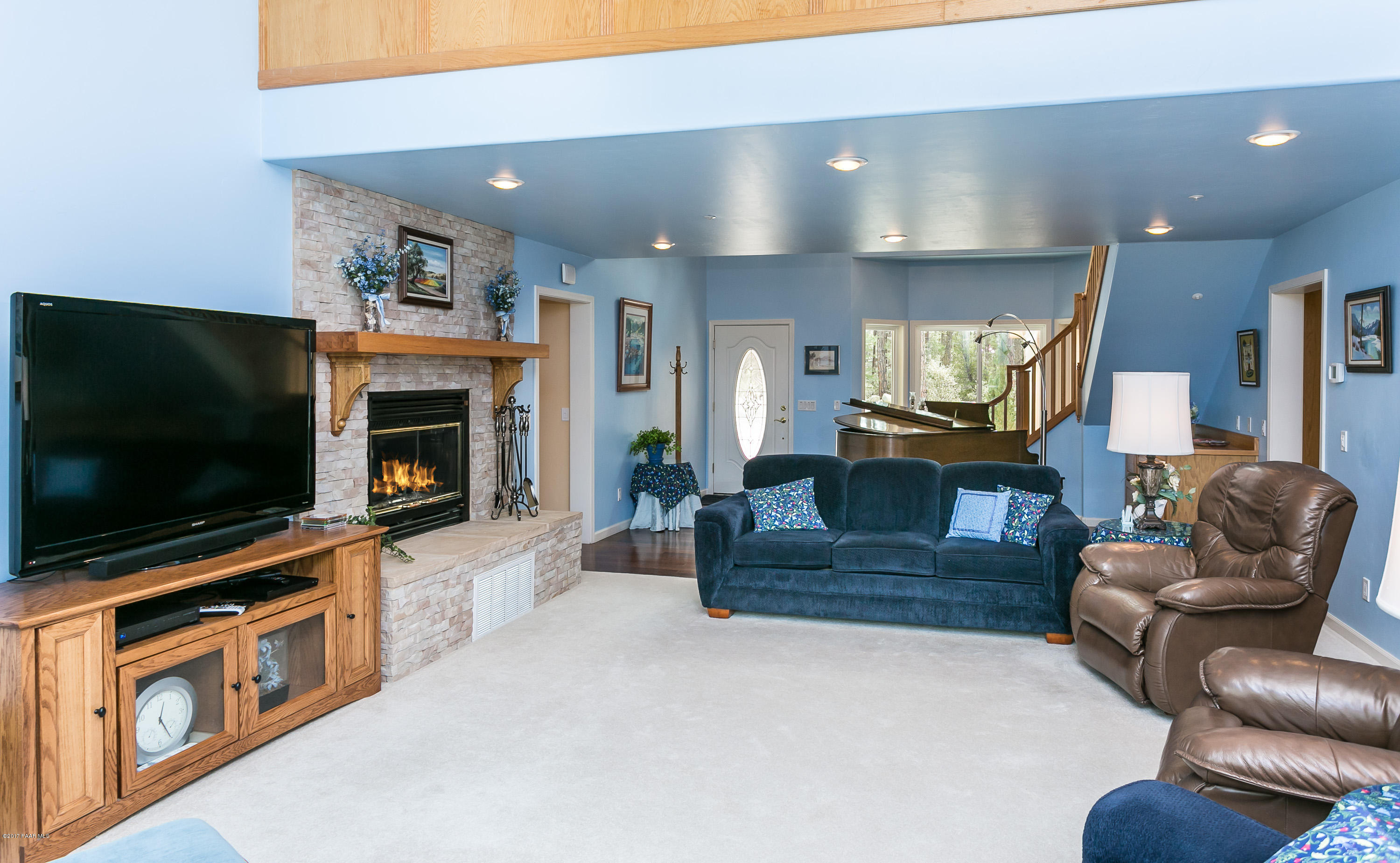 006_Living Room