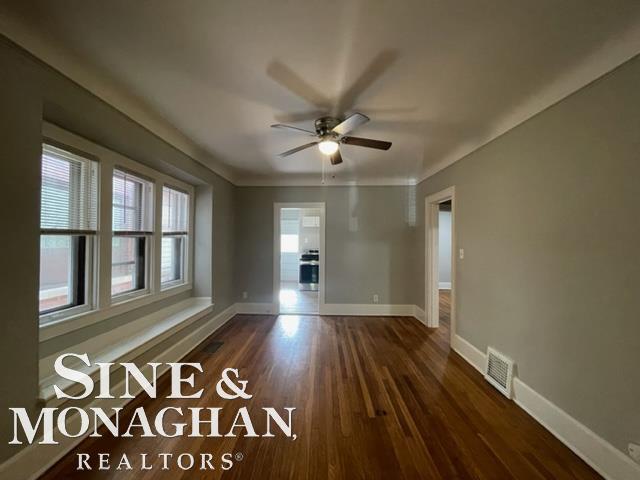 1107 Lakepointe Street Grosse Pointe, MI 48230 - Photo 11 of 24