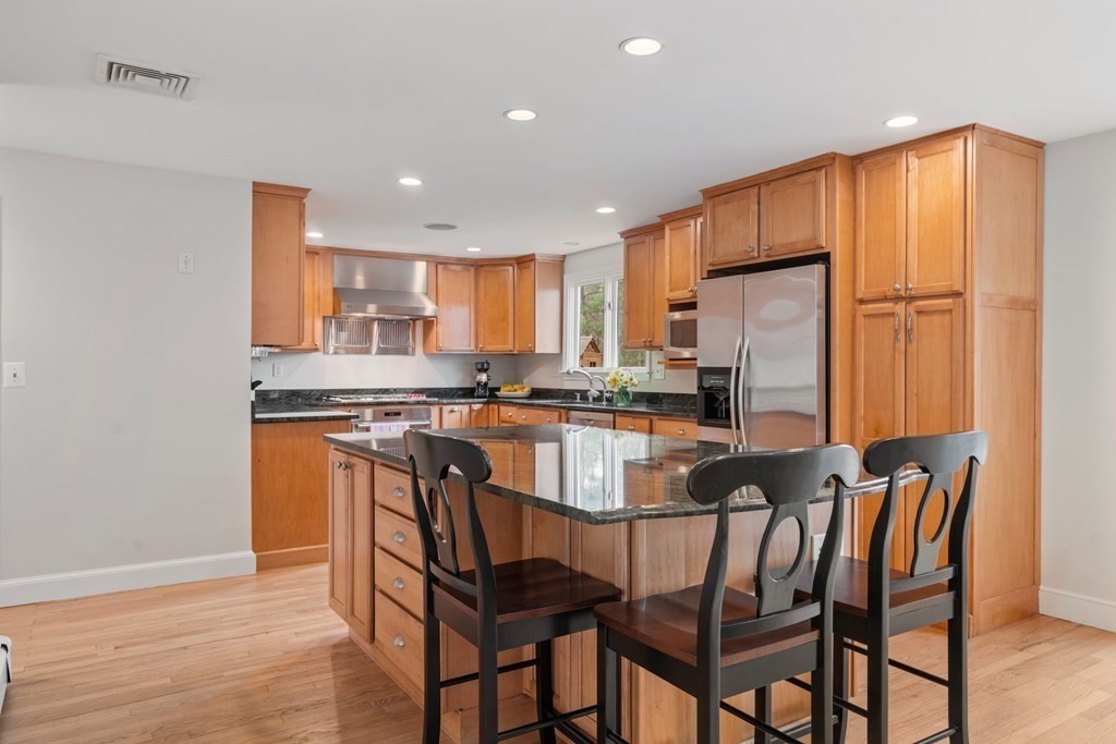 51 Parks Drive Sherborn, MA 01770 - Photo 7 of 38