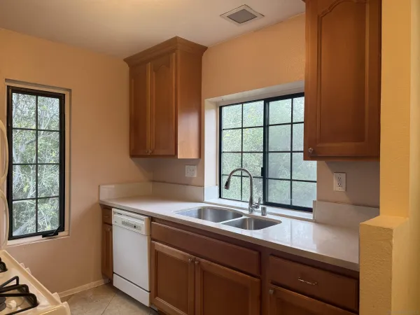 $3,150 | 13294 Wimberly Square, Unit 228, San Diego, CA 92128