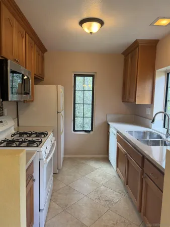 $3,150 | 13294 Wimberly Square, Unit 228, San Diego, CA 92128