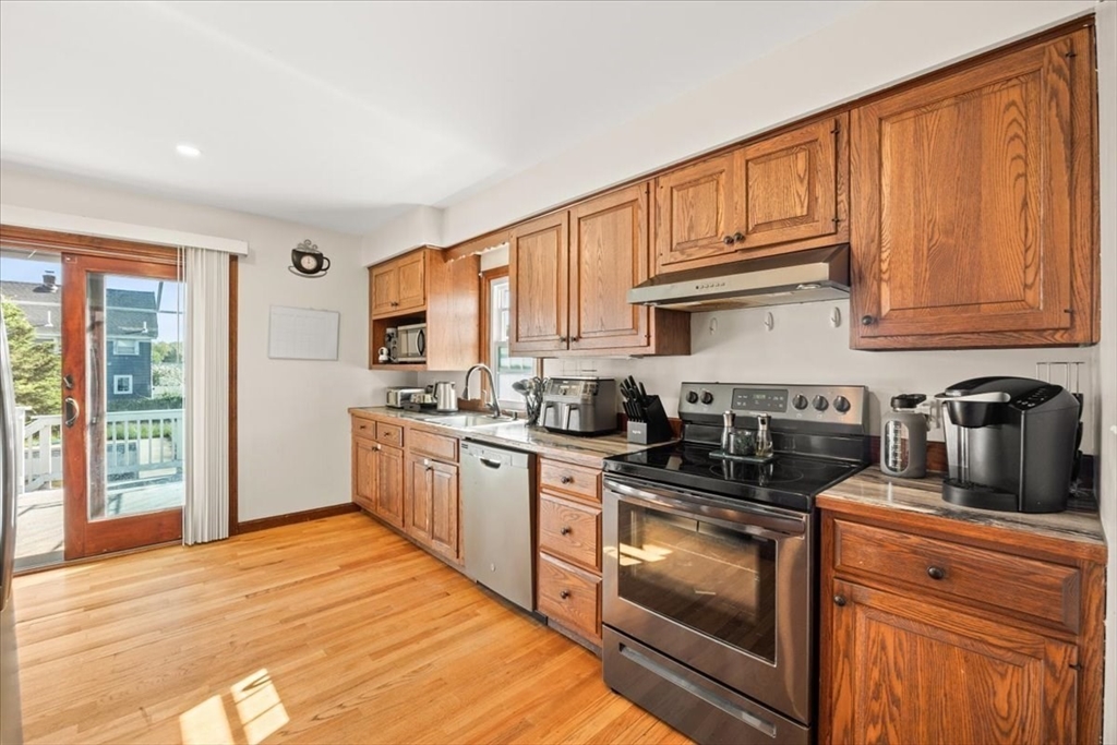 43 Tucker Street Fall River, MA 02724 - Photo 2 of 21