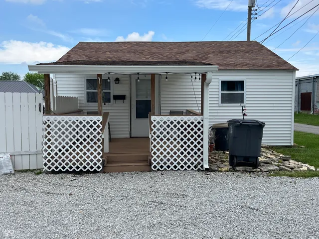 $320,000 | 1216 North Cherry Street, Rushville, IN 46173