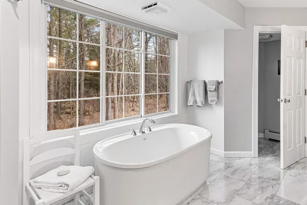 $825,000 | 7 Cedar Court, Essex, VT 05452