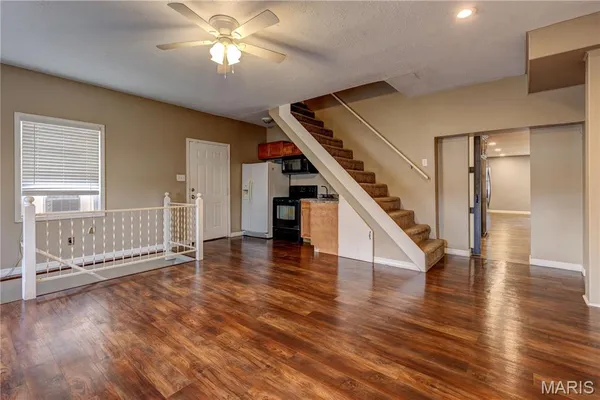 $279,999 | 216 Sherrie Drive, Sikeston, MO 63801