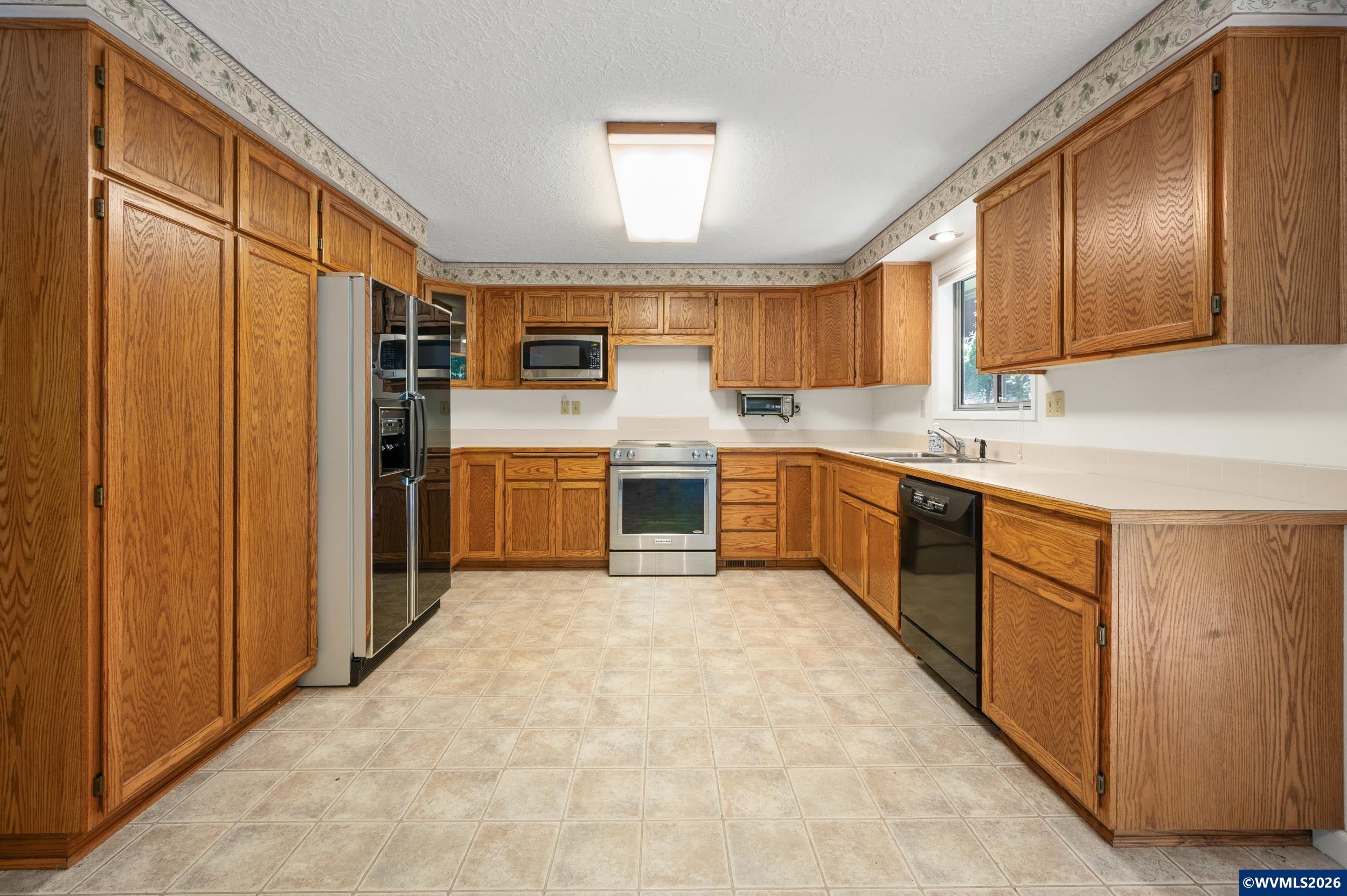 41886 Deerhorn Road Springfield, OR 97478 - Photo 9 of 49
