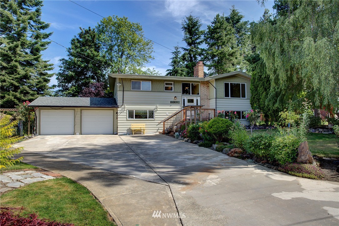 11328 Southeast 180th Place Renton, WA 98055 - Photo 1 of 25 Gallery Image 1