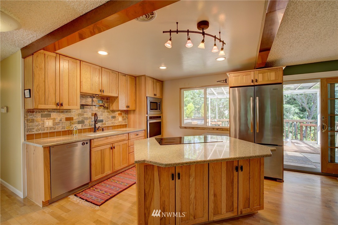 11328 Southeast 180th Place Renton, WA 98055 - Photo 6 of 25 Gallery Image 6