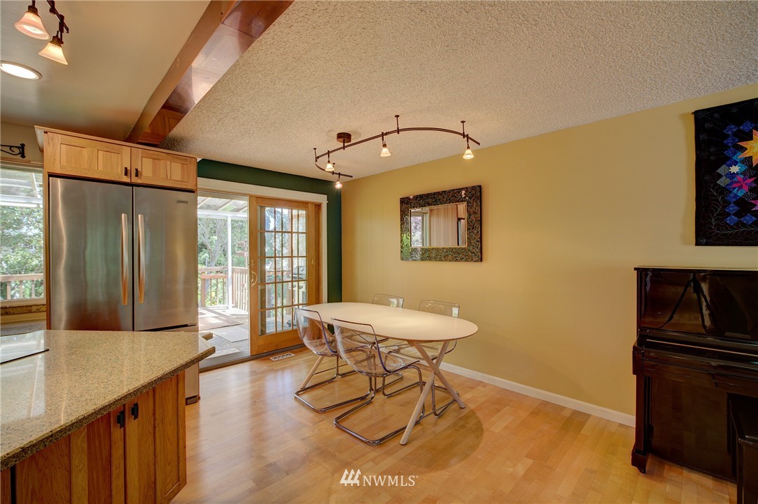 11328 Southeast 180th Place Renton, WA 98055 - Photo 7 of 25 Gallery Image 7