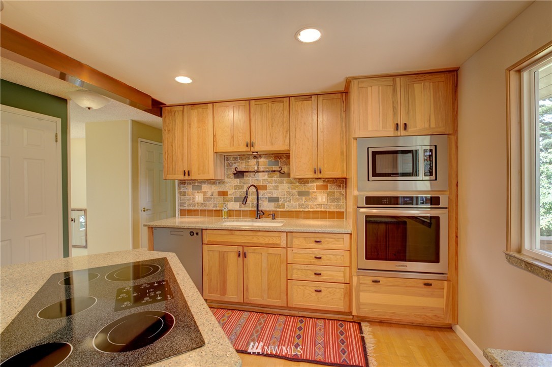 11328 Southeast 180th Place Renton, WA 98055 - Photo 8 of 25 Gallery Image 8