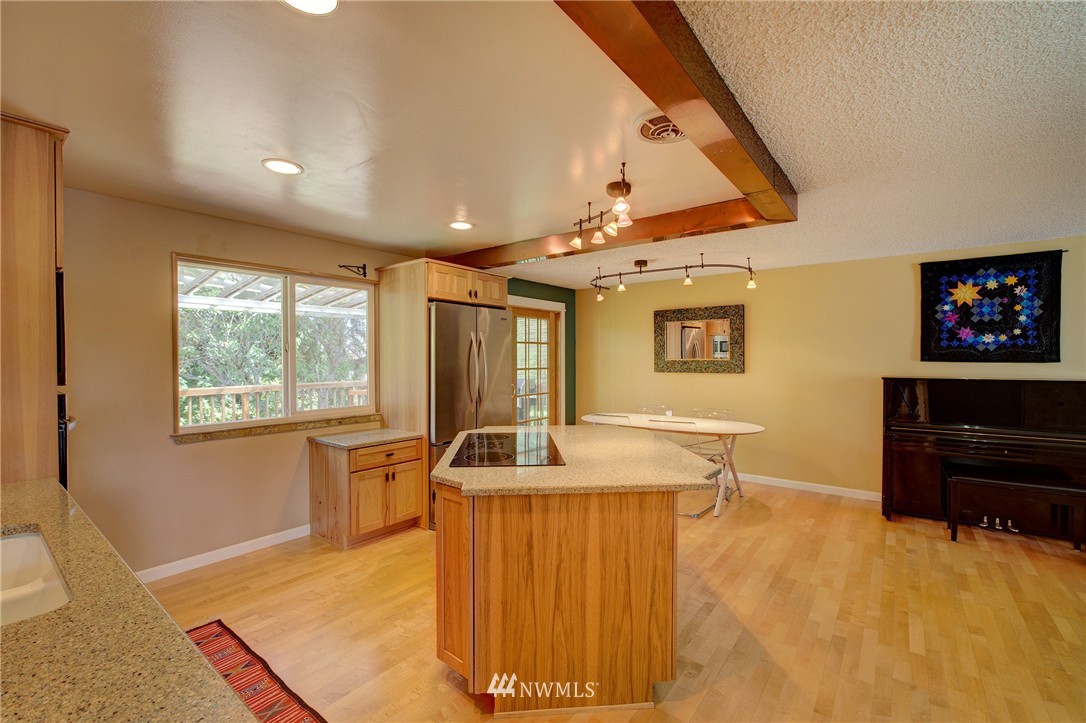 11328 Southeast 180th Place Renton, WA 98055 - Photo 10 of 25 Gallery Image 10