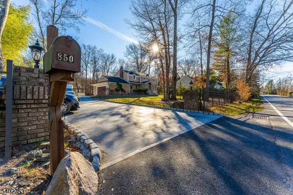 $5,500 | 850 Valley Road, Watchung, NJ 07069