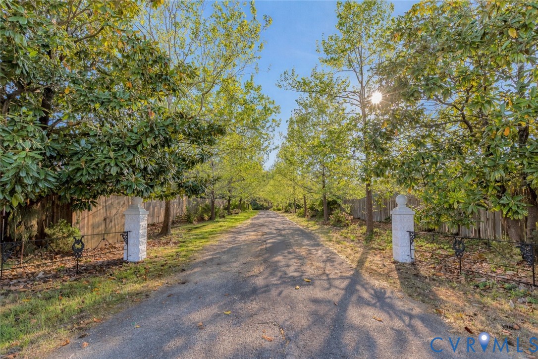 3290 South Crater Road Petersburg, VA 23805 - Photo 2 of 29