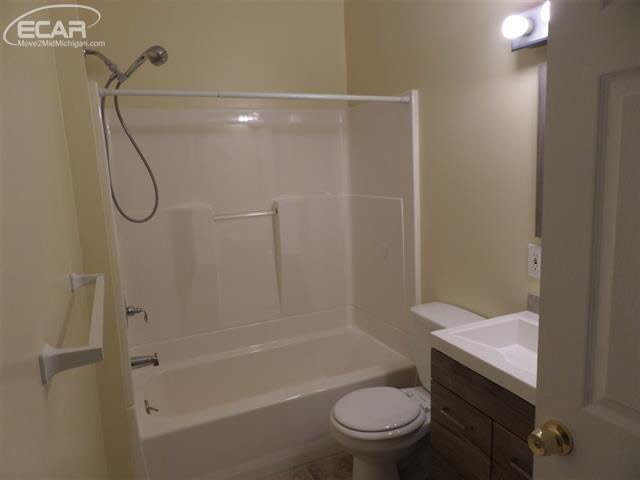 6387 Porter Road Grand Blanc, MI 48439 - Photo 8 of 19 21414025-7.JPG