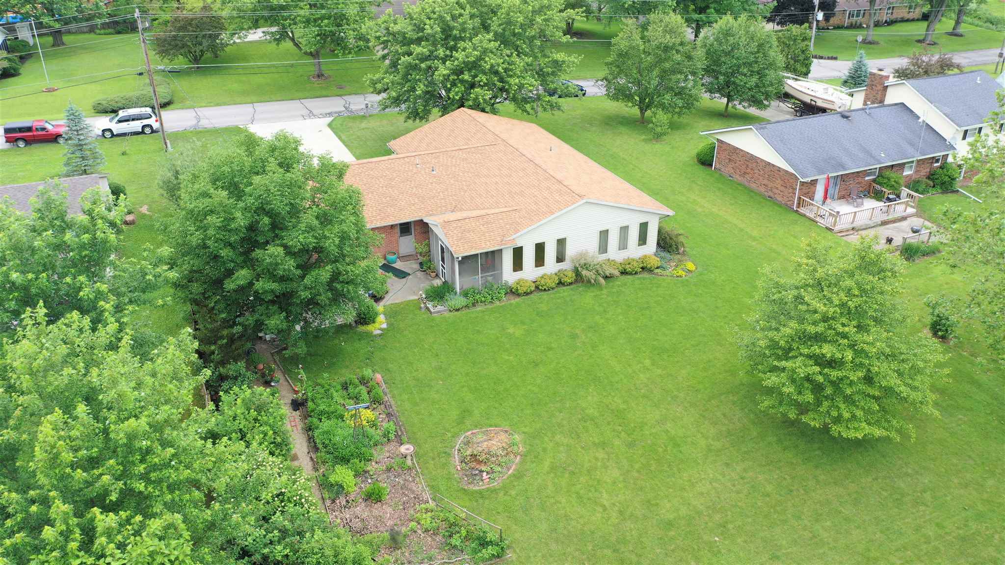 8405 West Butternut Road Muncie, IN 47304 - Photo 3 of 33 Gallery Image 3