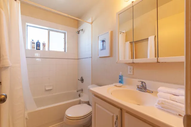 $1,998,000 | 200 Lakeview Avenue, Pacifica, CA 94044