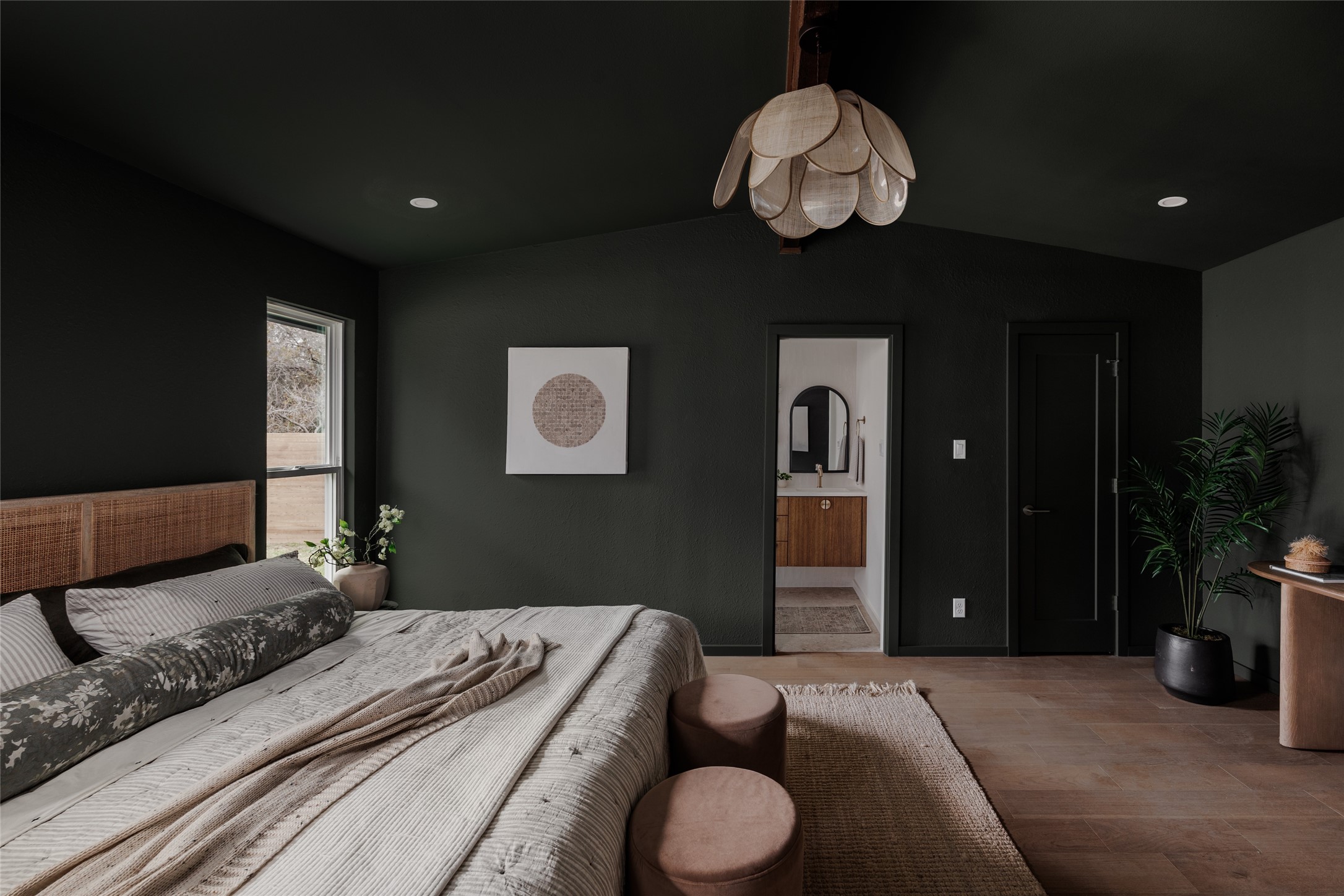 7104 Greenock Street Austin, TX 78749 - Photo 19 of 40 Vaulted ceilings in bedroom